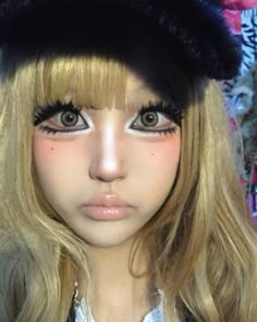 - gyaru makeup style - Black Gyaru Makeup, Harajuku Makeup, Y2k Makeup Looks, Lila Party, Asian Makeup Tutorials, Ideal Makeup, Y2k Makeup, Drag Make-up, Gyaru Makeup