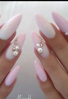 French Pedicure, Nails Design With Rhinestones, Pearl Nails, White Nail, Accent Nails, Classy Nails, Chic Nails, Best Acrylic Nails, Valentines Nails