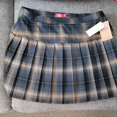 Plaid Pleated Skirt Dark Academia School, Rockabilly Skirt, Sanrio Clothes, Camo Mini Skirt, Y2k Mini Skirt, Dickie Jeans, Womens Denim Skirts, Beige Skirt, Plaid Pleated Skirt