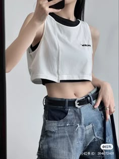 Crop Top Korean Outfit, Aespa Concert Outfit Ideas, Korean Street Wear Women, Compression Shirt Outfit, Korean Outfits Summer, Sleeveless Shirt Outfit, Collared Shirt Outfit, Dj Outfit, Tank Top Outfit