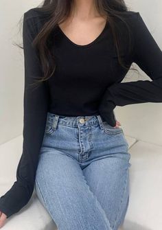 "A Stylish Casual Look for Everyday 😊👚👖 #CasualOutfit #DailyFashion #FashionTrends" Full Sleeve Shirts Women, Black Full Sleeve Top Outfits, Cute Clean Girl Outfits, Jeans Classy Outfit, Black Full Sleeve Top, Full Sleeve Tops For Women, Jeans Outfit Classy, Long Sleeve Top With Jeans, Photo Profil Insta Original