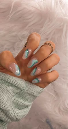 Blue Minimal Nails, Colorful Minimalist Nails, Green And Blue Nail Art, Nail Ideas Abstract, Cute Nails For March, Abstract Tech Aesthetic Outfit, Nails Acrylic Abstract, Aesthetic Short Acrylic Nails, Green Blue Nails Ideas