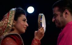 OMG! #YehHaiMohabbatein Mai Ishita Ka Hua Dharm Bhrasht Padhiye Poori News:http://nyoozflix.in/hindi-tv-serials/yhm-mai-ishita-ka-dharm-bhrasht/ #TvSerial Karva Chauth Photoshoot, Poses For Karwachauth, Karvachauth Photoshoot, Baby Photography Poses, Diwali Lights, Married Woman, Indian Festivals, Baby Photography