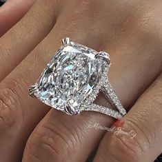 Handmade 20 CT cushion cut moissanite engagement ring,celebrity style,hidden halo,split shank,big huge large elongated cushion solitaire wedding ring → Occasions: Engagement & Wedding DESCRIPTION  -------------------- STYLE               :Solitaire/hidden halo / split shank ●𝐂𝐞𝐧𝐭𝐞𝐫 𝐒𝐭𝐨𝐧𝐞 𝐃𝐞𝐭𝐚𝐢𝐥𝐬 →Stone Type      :Moissanite - High Quality →Main Stone      :Cushion →Size (mm)        :16*13 →Carat Weight   :20  ●𝐌𝐚𝐢𝐧 𝐬𝐭𝐨𝐧𝐞 𝐨𝐩𝐭𝐢𝐨𝐧 𝐢𝐧 𝐂𝐓 17 CT = 15.16 x 12.32  x Cushion Wedding Ring, Cushion Cut Moissanite Engagement Ring, Moissanite Engagement Ring Cushion Cut, Moissanite Engagement Ring White Gold, Ring Hidden Halo, Elongated Cushion Cut, Plus Size Rings, Elongated Cushion, Cushion Cut Moissanite