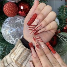 Nail Design Ideas Winter, How To Strengthen Nails, Strengthen Nails, Nails Healthy, Holiday Nails Christmas, Romantic Nails, Spring Nail Designs, Winter Nails Acrylic, Elegant Christmas Trees