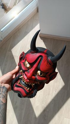 Full face Japanese Hannya mask made in high-quality resin. Completely handmade and handpainted. Fell free to contact me for any additional info. The rope is included with the mask and may be slightly different from the one shown in the photo. Inst @yoogehn.mask This is a completely plastic handmade mask created from plastiline (Monster Clay), then cast in silicone, painted with acrylic spray paint (Montana). All materials used are high quality and non-toxic. Can be used as a mask and as for inte Oni Demon Mask, Mask Theater, Tengu Mask, Hannya Maske, Kabuki Mask, Japanese Hannya Mask, Samurai Ninja, Red Demon, Ninja Mask