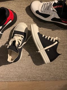 Activewear Details, Bape Shoes, Underground Clothing, Young Mens Fashion, Rapper Outfits, Trendy Shoes Sneakers, Hype Shoes, Aesthetic Shoes