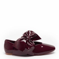 Delightfully designed with an oversized bow that ties it all together. Step into eye-catching style with these ballet flats that feature a trendy square toe for added flair. Fit is True to size Color: Pomegranate 1/4" heel Patent Leather upper and leather lining lining/rubber sole Imported Flat Heel Boots, Flat Wedges, Kids Boots, Platform Boots, Platform Heels, Pomegranate, Sales Gifts, Wedge Heels, Ballet Flats