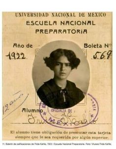 an old photo of a woman with glasses on her face and the words escuela nacional preparatoriia written in spanish