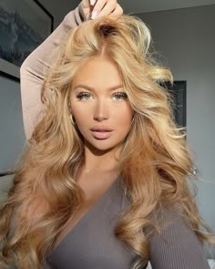 Golden Hair Color Ideas, Golden Hair Color, Honey Caramel, Warm Blonde, Caramel Highlights