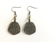 These antique bronze color replica pirate coin earrings are fun! They would be perfect for a pirate Halloween costume, too! Handmade in Minnesota in 2019. Pirate Halloween Costume, Pirate Coins, Pirate Jewelry, Pirate Halloween Costumes, Pirate Halloween, Jewelry Aesthetic, Coin Earrings, Gold Earring, Bronze Color