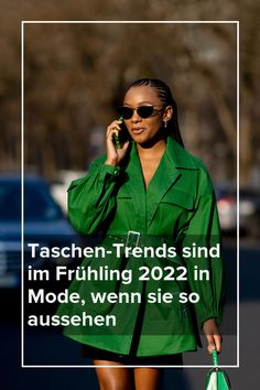 Schlicht war gestern! Taschen-Trends kommen im Frühling 2022 in Knallfarben daher, um in Mode zu sein. Hier kannst du die Taschen shoppen. Movie Posters, Film Posters