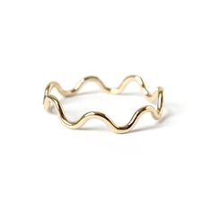 Good Rings, Squiggle Ring, Girly Rings, Ring Simple Gold, Simple Gold Ring, Gold Ring Stacking, قلادات متدلية, Gold Wave Ring, Preppy Jewelry