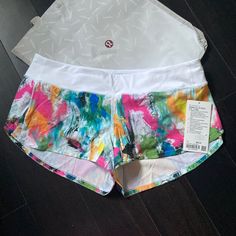 Brand New With Tags Never Worn Spees Up Lr Shorts 2.5” Color No Limits White Multi (Nlw1/Wht) Rare Sz 12 Guaranteed Authentic 5 Star Top Rated Seller Next Day Shipping G429 Tennis Fits, Lulu Shorts, Shorts Lululemon, Lululemon Shorts, San Fran, Star Top, Athletic Outfits, Shorts Athletic, Fit Inspo