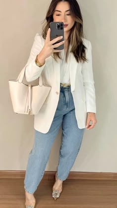 Blazer Blanc Outfit, Outfit Blazer Blanco Elegante, Outfit Saco Blanco, Outfits Con Blazer Blanco, White Blazer Outfit Work, Outfit Blazer Blanco