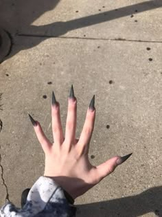 Acrylic Nails Stiletto, Witchy Nails, Sharp Nails, Art Designs Ideas, Punk Nails, Gothic Nails, Anime Nails, Edgy Nails