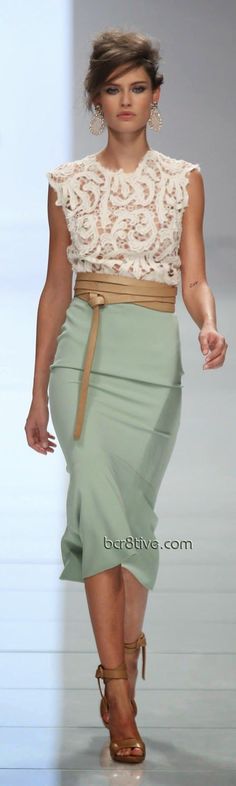 ermanno scervino spring summer 2012 Cream Color Outfits, Mode Over 50, Mint Skirt, Cream Lace, Color Combo