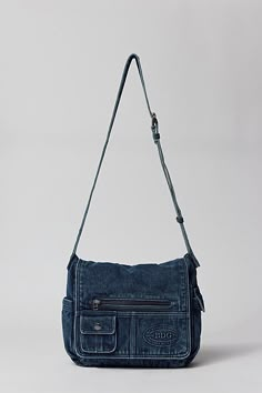 Messenger Bag With Water Bottle, Denim Satchel Bag, 90s Messenger Bag, Cute Everyday Bags, What’s In My Messenger Bag, Grunge Messenger Bag, Cute Bags For School, Jean Pocket Purse, Cute Bags And Purses