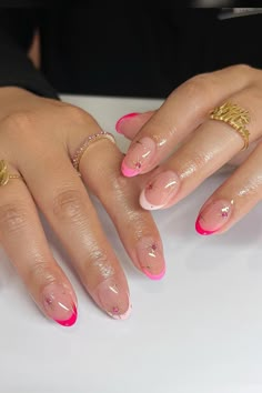 French Color Almond Nails, Trendy Nail Designs Almond Shape, May Nails Short Almond, Short Almond Shape Nails French Tip, Short Gel Nails Simple Design, Almond Full Set Nails, Short Almond Acrylic Nails Spring French Tip, Mini Almond Nails Designs, Short Almond Pink Nails Designs