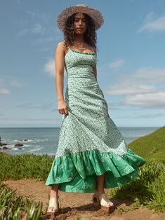 Eddy Dress Octavia Dress Vintage Wedding Guest Outfit, Funky Formal, Beach Party Dresses, Long Dress Beach, Women 70s, Green Summer Dress, Flouncy Skirt, Outline Embroidery, A Line Long Dress