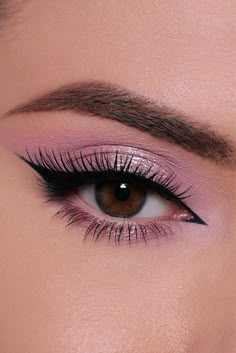 Pink Lavender Makeup, Eye Makeup Lavender, Lavender Outfit Makeup, Light Purple Eye Makeup Simple, Lavender Eye Makeup Wedding, Lavender Wedding Makeup, Light Purple Eyeshadow Looks, Simple Purple Makeup Looks, Simple Purple Makeup