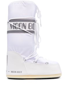 White Winter Boots For Streetwear, Boots Moon, Colorado Outfits, Winter Resort, White Moon, Boots White, Moon Boot, Mens Snow Boots, White Snow