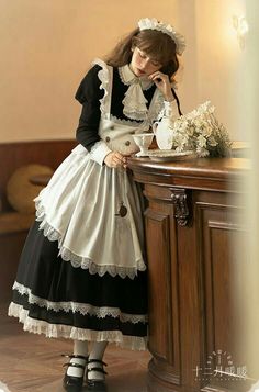 Maid Cosplay, Op Dress, Lolita Outfits, Maid Outfit, Maid Dress, Japanese Street Fashion, Lolita Dress, The Roof