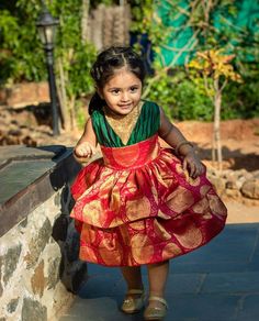 Zara Zyanna, Traditional Baby Dresses, Cotton Frocks For Kids, Kids Party Wear Dresses, Kids Dress Collection, Kids Blouse Designs, Kids Frocks Design