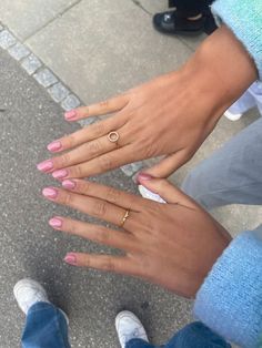 Eva Meloche Nails, Formal Nails Short, Apres Gel X Nails Short, Short Simple Nails, Emma Chamberlain Nails, Kendall Jenner Nails, Simple Gel Nails, Nail Jewelry, Minimalist Nails