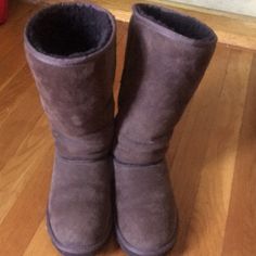 Like New Condition, No Stains Or Damage. Comes With Original Box If Desired. Ugg Tall Boots, Shoes Ugg, Classic Boots, Tall Boots, Womens Uggs, Ugg Shoes, Rain Boots, Original Box, Like New