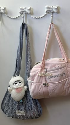 ִ ࣪⭑ School Bag Organization, Japan Bag, Pretty Phone Cases, Cat Keychain, Birthday Wishlist, Essential Bag, Material Girls, Cute Bags, Cute Bag