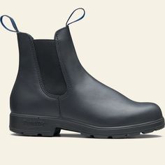 Women's Boots - Buy Leather & Suede Boots - Blundstone USA Blundstone Black, Blundstone Boots, Womens Waterproof Boots, Side Zip Boots, Womens Thermal, High Top Boots, Chelsea Boots Women, Waterproof Winter Boots, Boots Uk