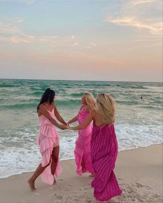 Preppy Filter, Coastal Granddaughter Style, Scream Aesthetic, Coastal Granddaughter Outfits, Summer Barbie, Coastal Granddaughter Aesthetic, Pink Filter, Hamptons Summer, Water Sunset