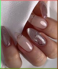 Hi my name is Tijana, I come from Serbia and I am a professional nail tehnician. It all startes out small but now I have my own small nails salon called ‘Flawless’. The difference between me and others of my profession is that I can portray anything my clients want on their nails. From Dali, Picasso all the way to themes like The Litrle Prince etc. Since I am a perfectionist at heart I use this strength in order to make my artwork as flawless as possible. My clients are my walking pieces of art. Best Nail Inspo 2023, Elegant Nails Flowers, Cosmo Nails Design, Witchy Bridal Nails, Formal Nail Designs Sparkle, Pearls Nail Art, Wedding Nails Aesthetic, Korean Gel X Nails, Europe Inspired Nails