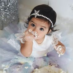 This listing is for a Sweet Aspen Rhinestone Tie Back Headband from the Sweet Sparkle Baby Couture Collection, A Sweet Sweet Boutique's newest collection of newborn photo prop couture. This beautiful headband features a gorgeous vintage style metal rhinestone halo style headband with rhinestone snowflake accent. This headband ties in the back with double faced ivory satin ribbon. Each headband is custom made and is one size fits all!! Yes, these tie back headbands are made to fit preemie through Winter Flower Girl, Snowflake Headband, Money Cakes, Newborn Cake, Cakes Christmas, Christmas Headband Baby, Newborn Crown, Rhinestone Snowflake, Winter Onederland Party