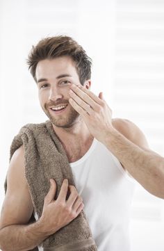 7 Routine Skin Care Tips Men Should Know White Sweater Outfit, Preppy Fall Outfits, Oversized Sweater Outfit, Cozy Oversized Sweaters, Grey Sweaters, Preppy Fall, Long Beards, Mens Fashion Blog, Grow Beard