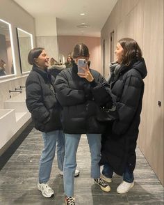 Oversized Puffer Jacket Outfit, The North Face Jackets Outfits, North Face Jacket Outfit, Oversized Jacket Outfit, Puffer Jacket Outfits, Black Jacket Outfit, Puffer Outfit, Oversized Puffer Coat, The North Face Puffer Jacket