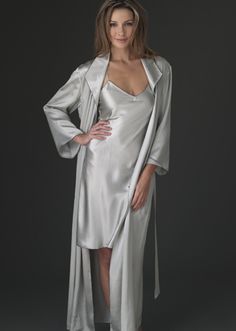 luxury silk full length robe Luxurious Loungewear, Mens Bathrobe, Women Silk Robe, Silk Bathrobe, Lingerie Pajamas, Satin Nightie, Pyjama Satin, Silk Nightwear, Silk Chemise