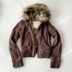 Bella Swan Jacket, Twilight Bella, Dream Wishlist, Digital Wardrobe, Y2k Fits, Thrift Inspo, I Follow Back, Grade 10, Cute Coats