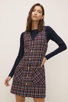 Style: A-Line DressFabric: TweedLength: MiniNeckline: V NeckSleeve Length: Sleeveless 60s Pinafore Dress, Tweed Pinafore Dress, Pinafore Dress Outfit Winter, Checkered Dress Outfit, Winter Dresses For Work, Womens Pinafore Dress, Pinafore Dress Outfit, Check Pinafore Dress, Gala Outfits