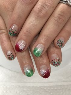 Christmas Ombre Nails, Ombre Christmas Nails, Christmas Ombre, Nails Glitter Ombre, Nail Designs Holiday, Christmas Nail Designs Holiday, Snowflakes Nails, Christmas Nails Glitter, Christmas Nails Inspiration