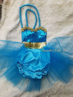 Jasmine romper 2.0 - AlessandrasLittleBow Glitter Romper, Mommy Daughter Outfits, Mermaid Halloween, Culture Day, Velvet Romper, Disney Inspired Outfits, Kids Dress Up