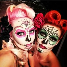 Inspiration Hallowen Schminke, Halloween Costume Couple, Halloweenský Makeup, Sugar Skull Face, Painting Halloween, Halloween Makeup Diy, Day Of Dead