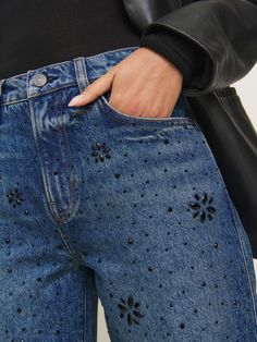 Fresh denim. Shop the Val 90s Mid Rise Straight Jeans from Reformation, a relaxed fitted jean with a mid rise and straight leg. Mid Rise Straight Jeans, Time Clothes, Vintage Inspired Outfits, New Tops, Denim Fabric, Denim Shop, Recycled Cotton, New Shop, Straight Jeans