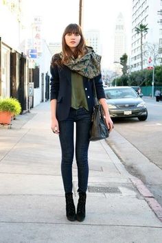 Frock Fashion, Navy Outfit, Green Outfit, Green Pants