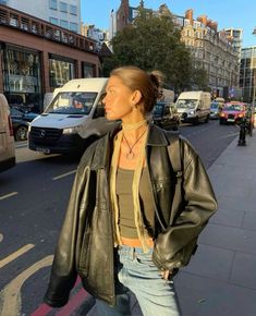 Earthy Streetwear, 90s Core, Erykah Badu, Winter Inspo, Streetwear Mode, Leather Jacket Outfits, Looks Street Style, Mode Inspo, 가을 패션