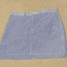 Nwot Seersucker Skirt With Slanted Pockets Preppy Summer Mini Skirt, Summer Striped Lined Skort, Striped Lined Skort For Summer, Preppy Cotton Skirt, Preppy Cotton Mini Skort, Preppy Short Cotton Skirt, Preppy Summer Workwear Skort, Preppy Cotton Lined Skirt, Spring Striped Skort With Lined Skirt