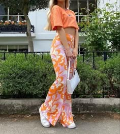 Spring 2 Piece Outfits, Colorful Pattern Outfits, Y2k Fashion Colorful, Bright Colorful Outfits, Colorful Outfits Summer, Summer Outfits Colorful, Orange Outfits, Aesthetic Summer Outfits, Cute And Aesthetic