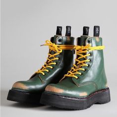 R13 Stack Boot - Hunter Green Remove Size 10 It 40 Condition Is New With Box. Color: Hunter Remove 1.5" Stacked Sole Signature Orange Stitching & Ecru Embroidered Pull Tab Pull Tabs On Either Side Of Shank Zip Closure Up The Back True To Size 100% Italian Calf Leather Made In Italy Green High-top Boots With Vibram Sole, Green Leather Boots For Streetwear, Ankle Cowboy Boots, Cowboy Ankle Boots, Shoe Wardrobe, Green Boots, Men’s Boots, Buckle Ankle Boots, Cowboy Boots Women