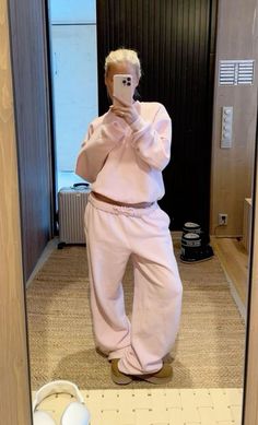 Look Kylie Jenner, Stile Hijab, Airport Fits, Skandinavian Fashion, Chill Fits, Stockholm Fashion, Style Aesthetic, Fall Fits